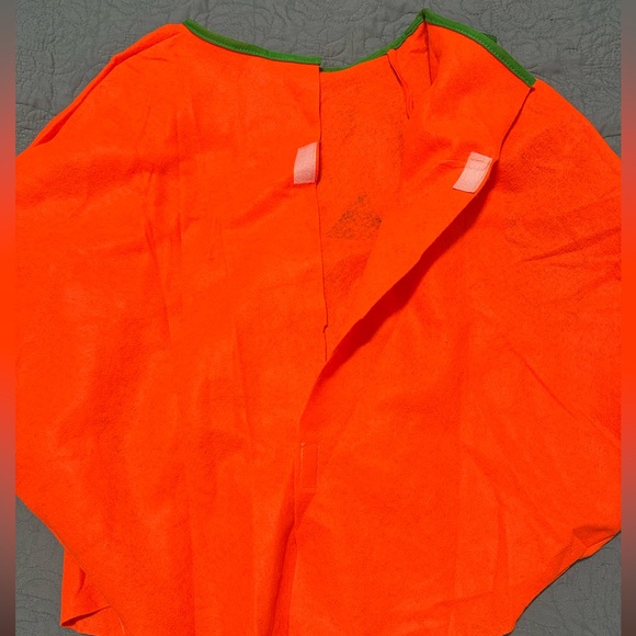 Pumpkin Halloween costume with beanie hat - Picture 5 of 9